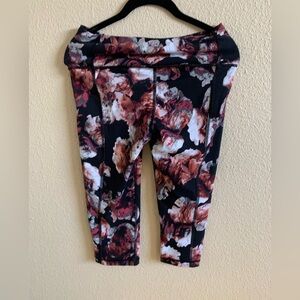 Victoria’s Secret Sport Floral Knockout Leggings 🌴